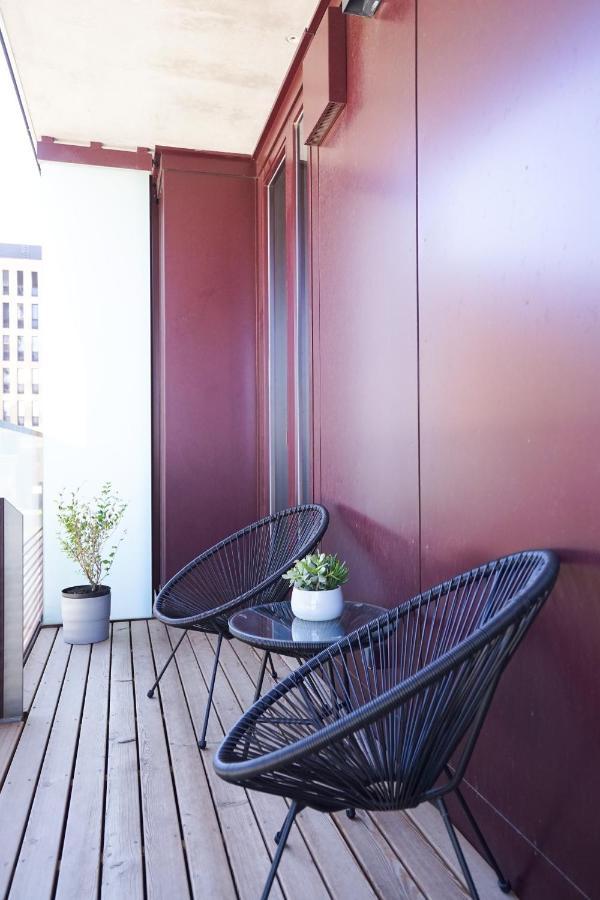 Exclusive 2-Bedroom Condo With Pool & Balcony Wien Eksteriør billede